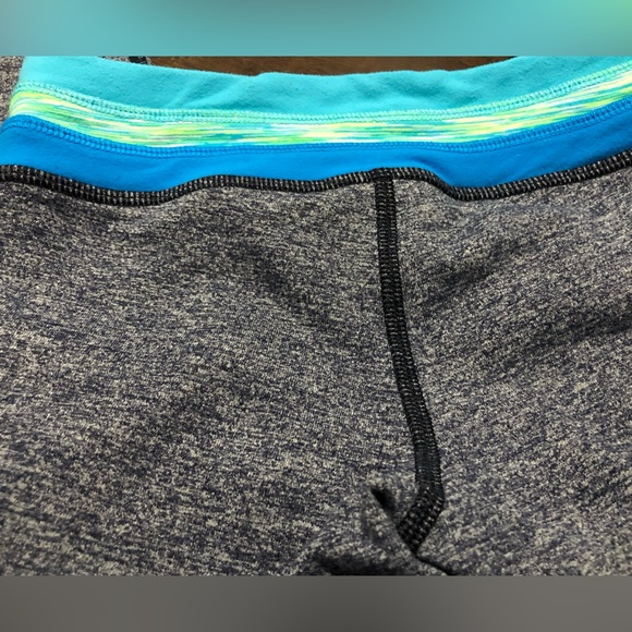 Ivivva rhythmic crops, size 6 - Picture 3 of 5